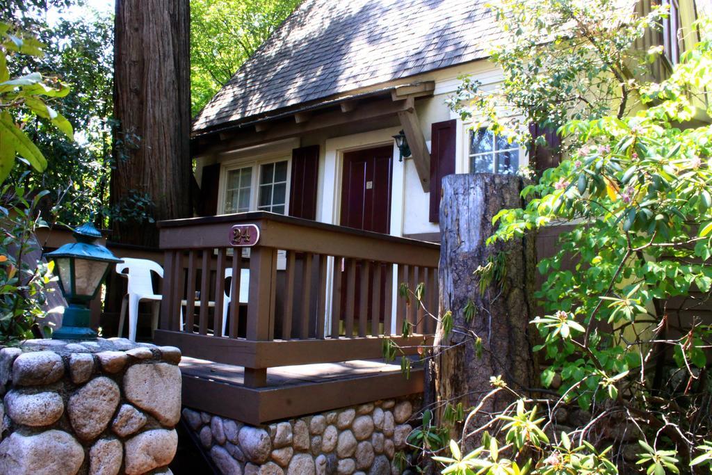 Saddleback Inn At Лейк Ароухед Екстериор снимка