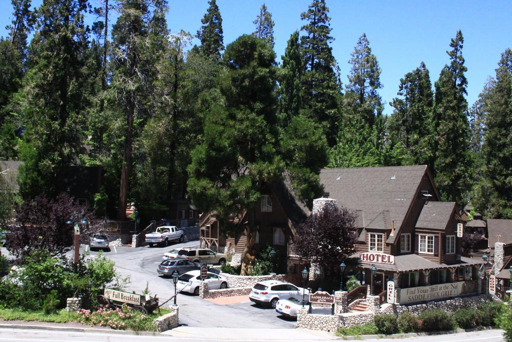 Saddleback Inn At Лейк Ароухед Екстериор снимка